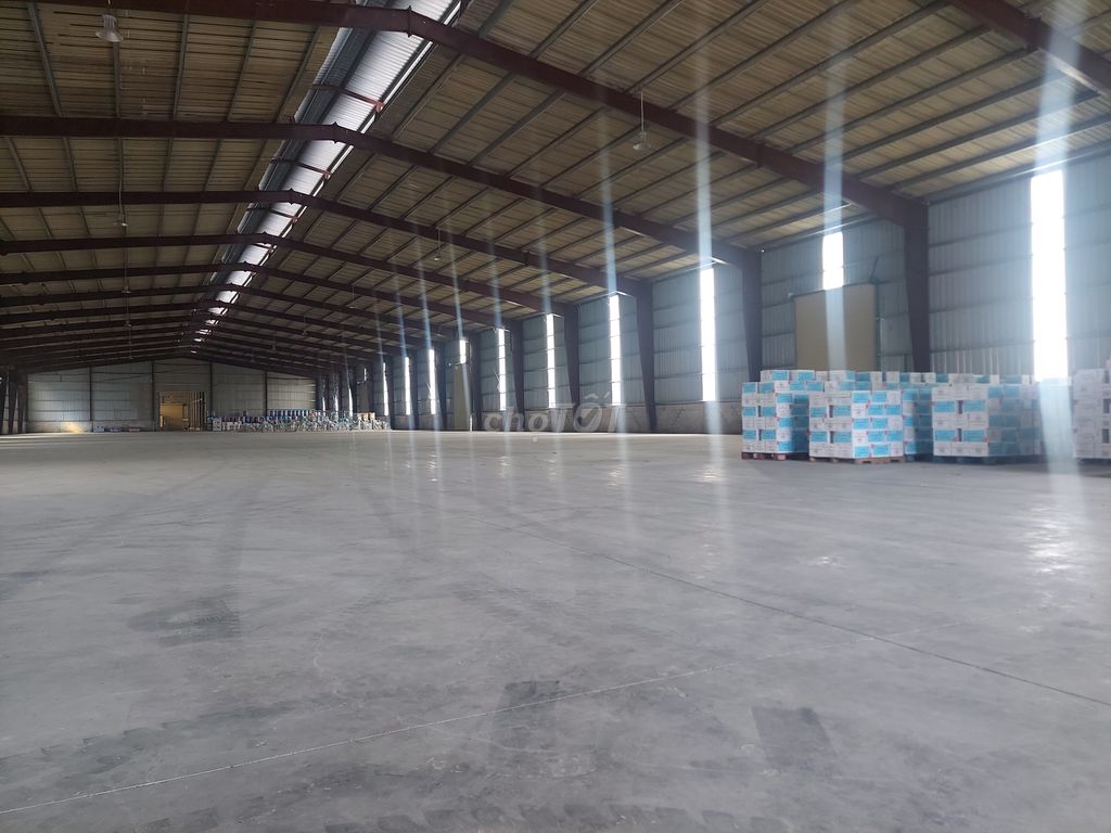 Cần bán gấp nhà xưởng 2 măt tiền 6600m2 KCN Tân Tạo, Bình Tân, đất lâu dài