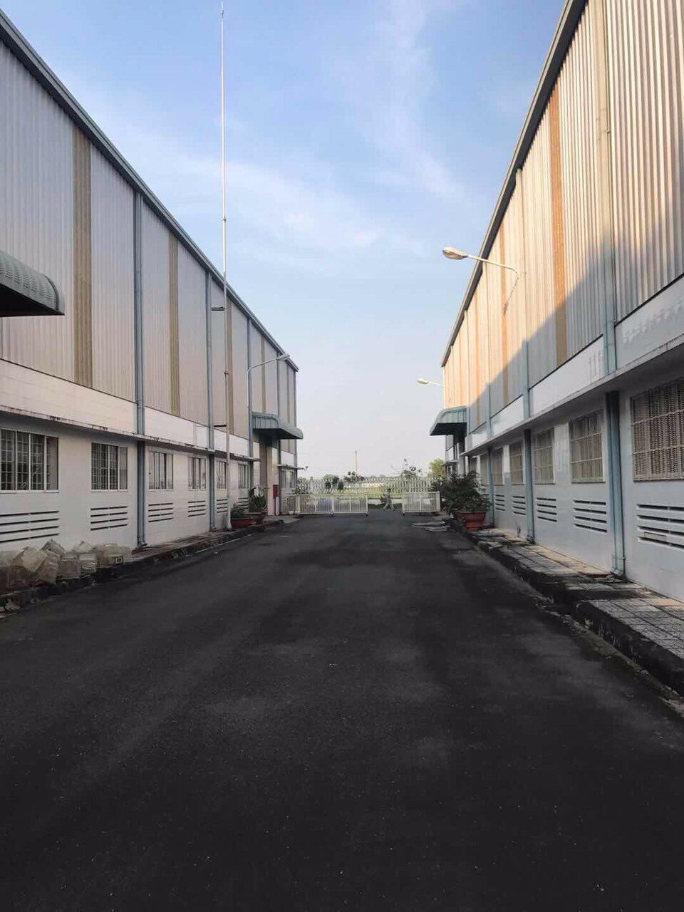Cho thuê kho xưởng giá rẻ 8500m2 mt Hương Lộ 2, Trung Lập Thượng, Củ Chi