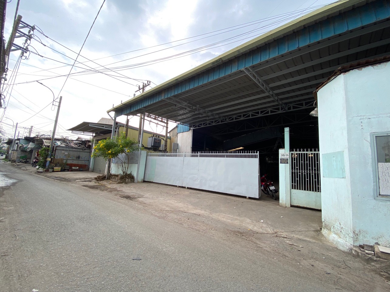 Chủ cho thuê kho xưởng 2500m2 quốc lộ 1A, phường An Phú Đông, Q12.