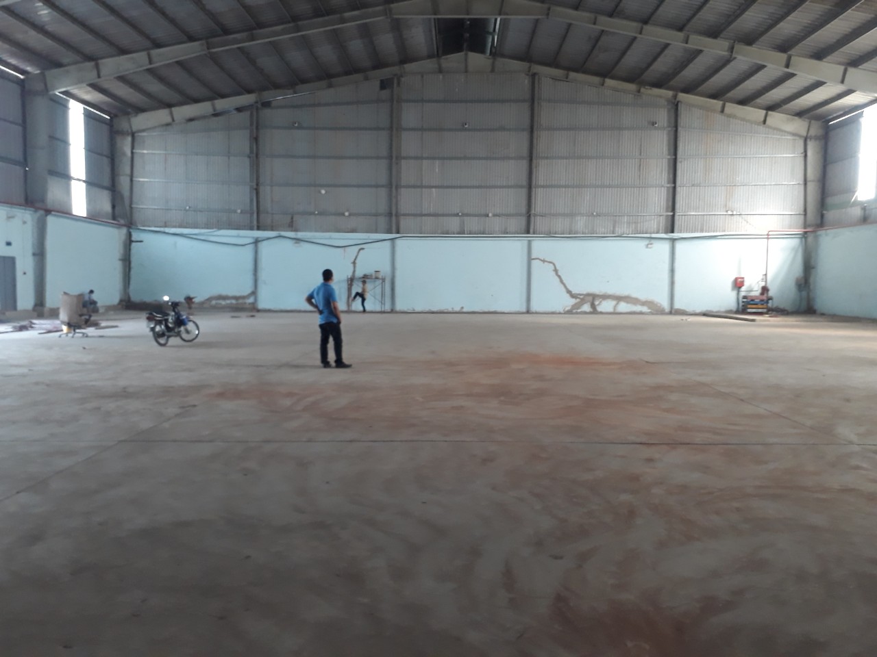 Cho thuê kho xưởng Quận Bình Tân 1500 m2 phù hợp chứa hàng, sản xuất…