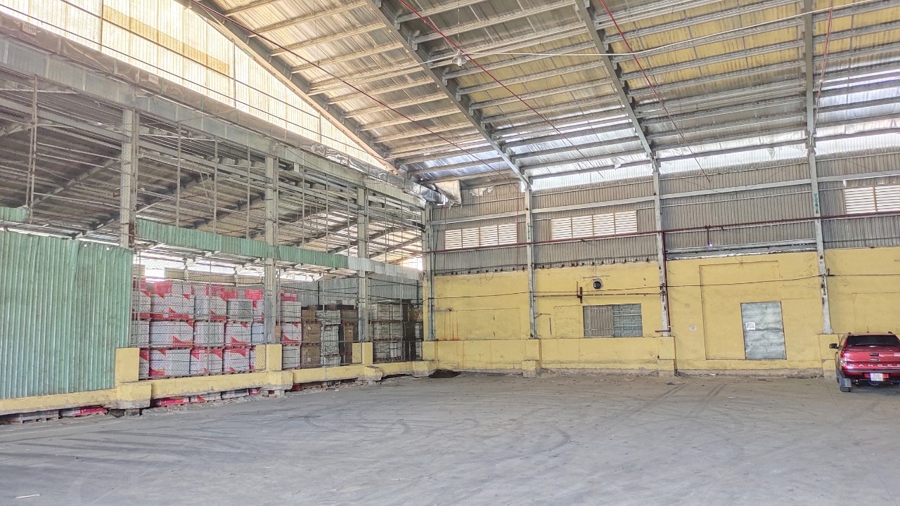 Kho Bình Chánh 1800m2 cho thuê Container đi 24/24, PCCC tự động