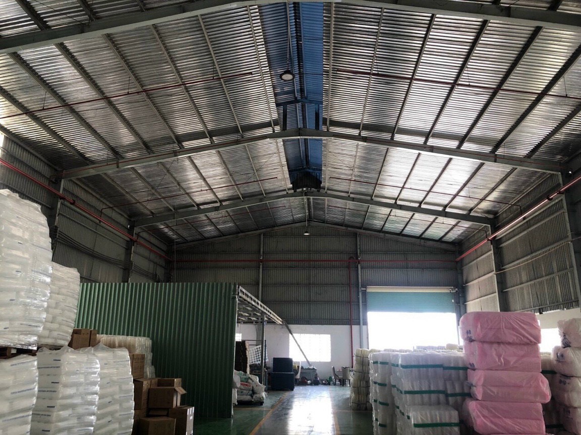 nha xuong nho cho thue quan binh tan