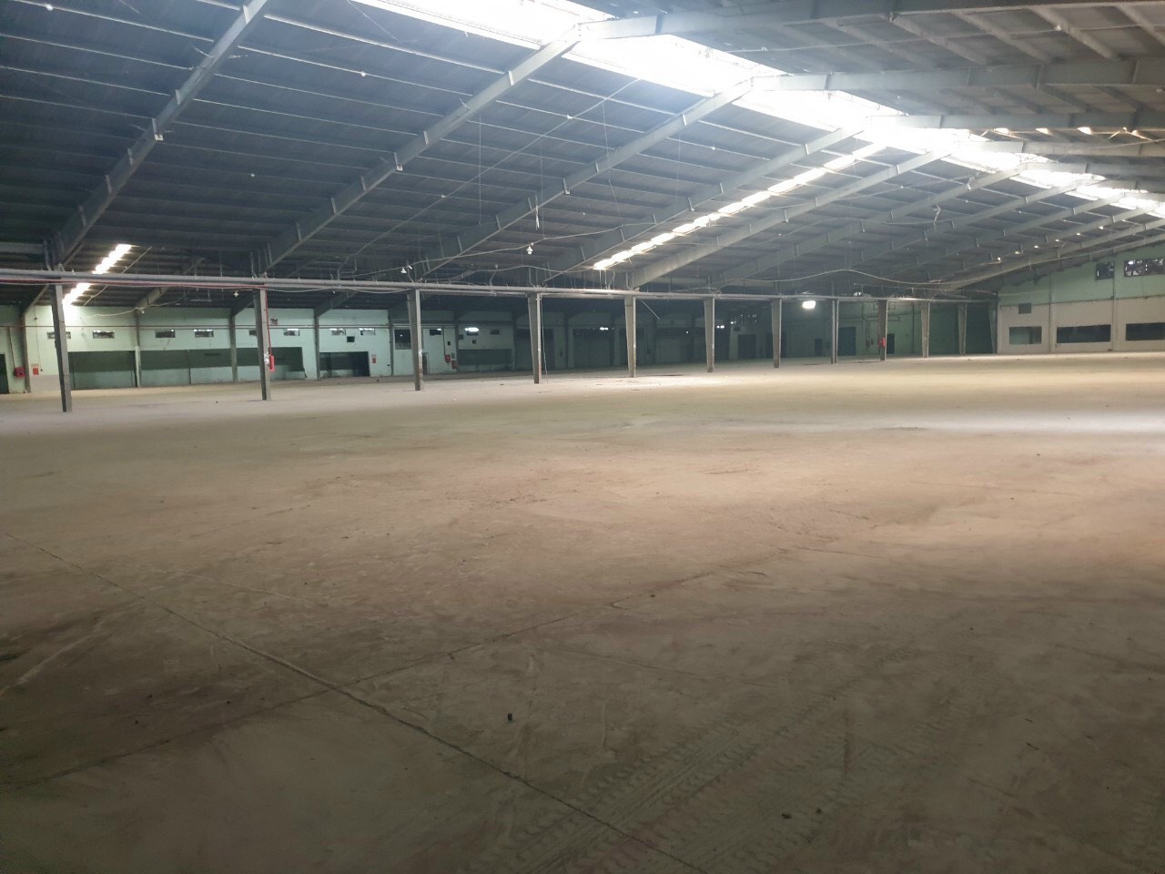 Cho thuê kho 10.000m2 Kcn Tân Bình có PCCC nghiệm thu