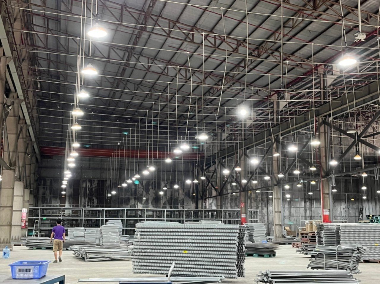 Cho thuê nhà xưởng 3500m2 trong KCN Vĩnh Lộc, quận Bình Tân, TP.HCM