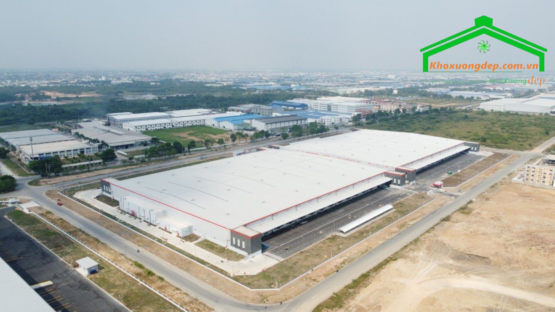 Chủ đầu tư KCN Thuận Đạo đưa ra nhiều chính sách ưu đãi hấp dẫn để thu hút các nhà đầu tư như: chính sách hỗ trợ về thuế, về thu nhập của người lao động,...