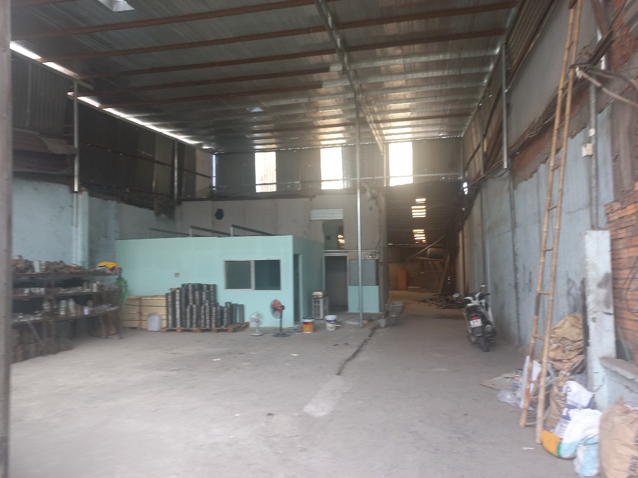 Cho thuê kho 300m2 Phường Bình Hưng Hòa B, Quận Bình Tân