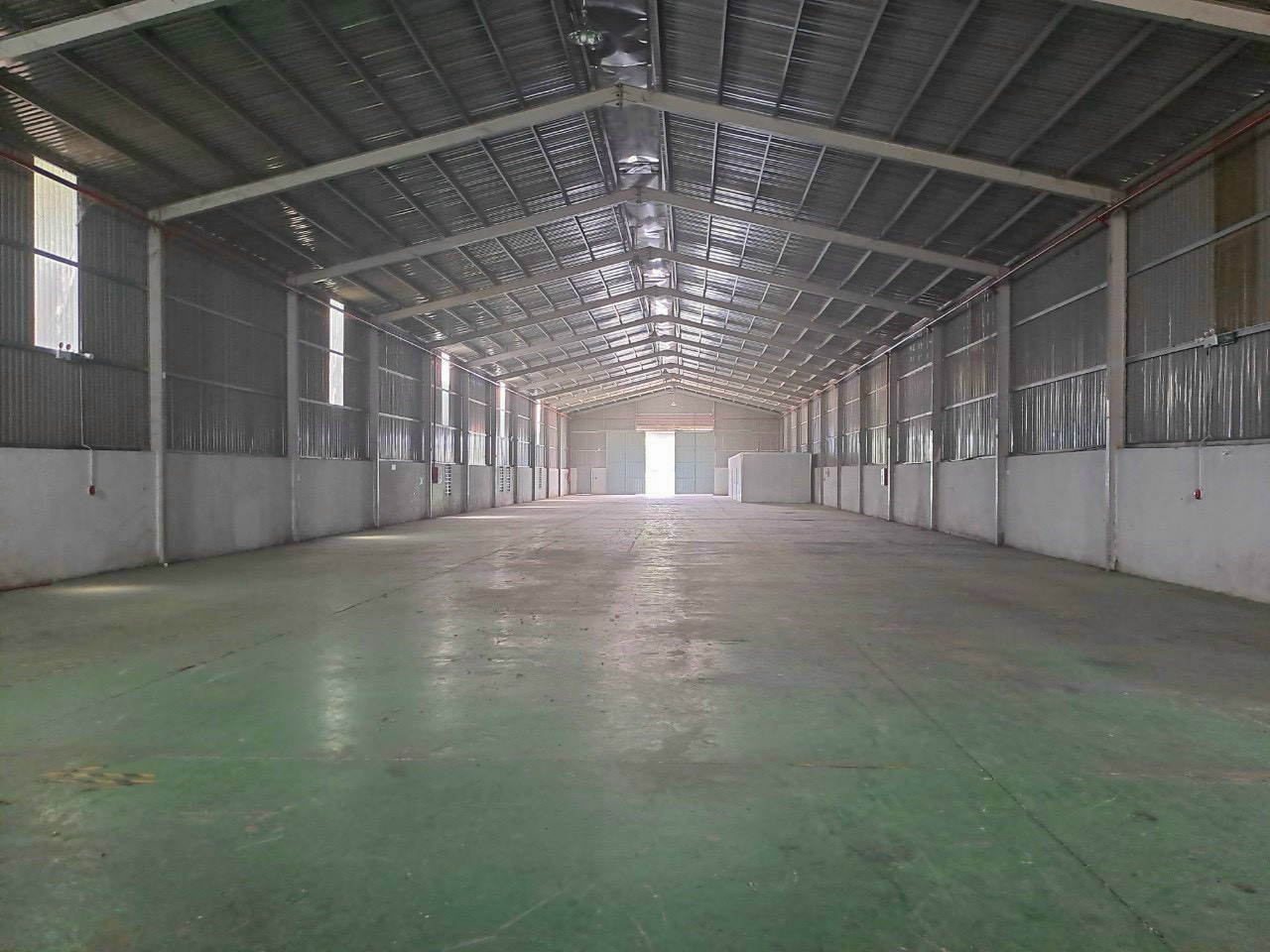 Xưởng cho thuê 1300m2 Tân Phước Khánh Tân Uyên Bình Dương