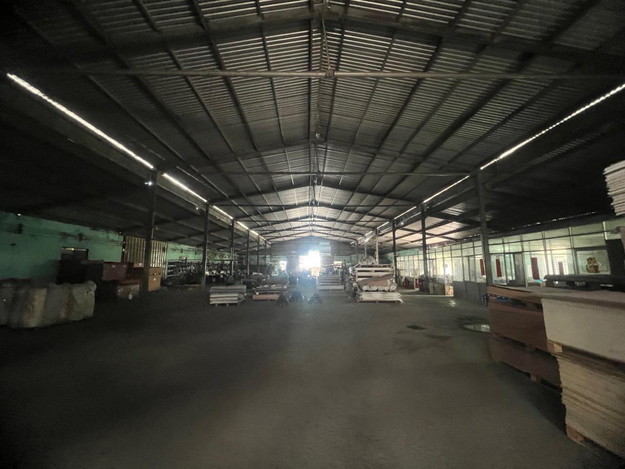 Xưởng cho thuê 2200m2 Tân Thới Hiệp, Quận Q12, Tp. HCM