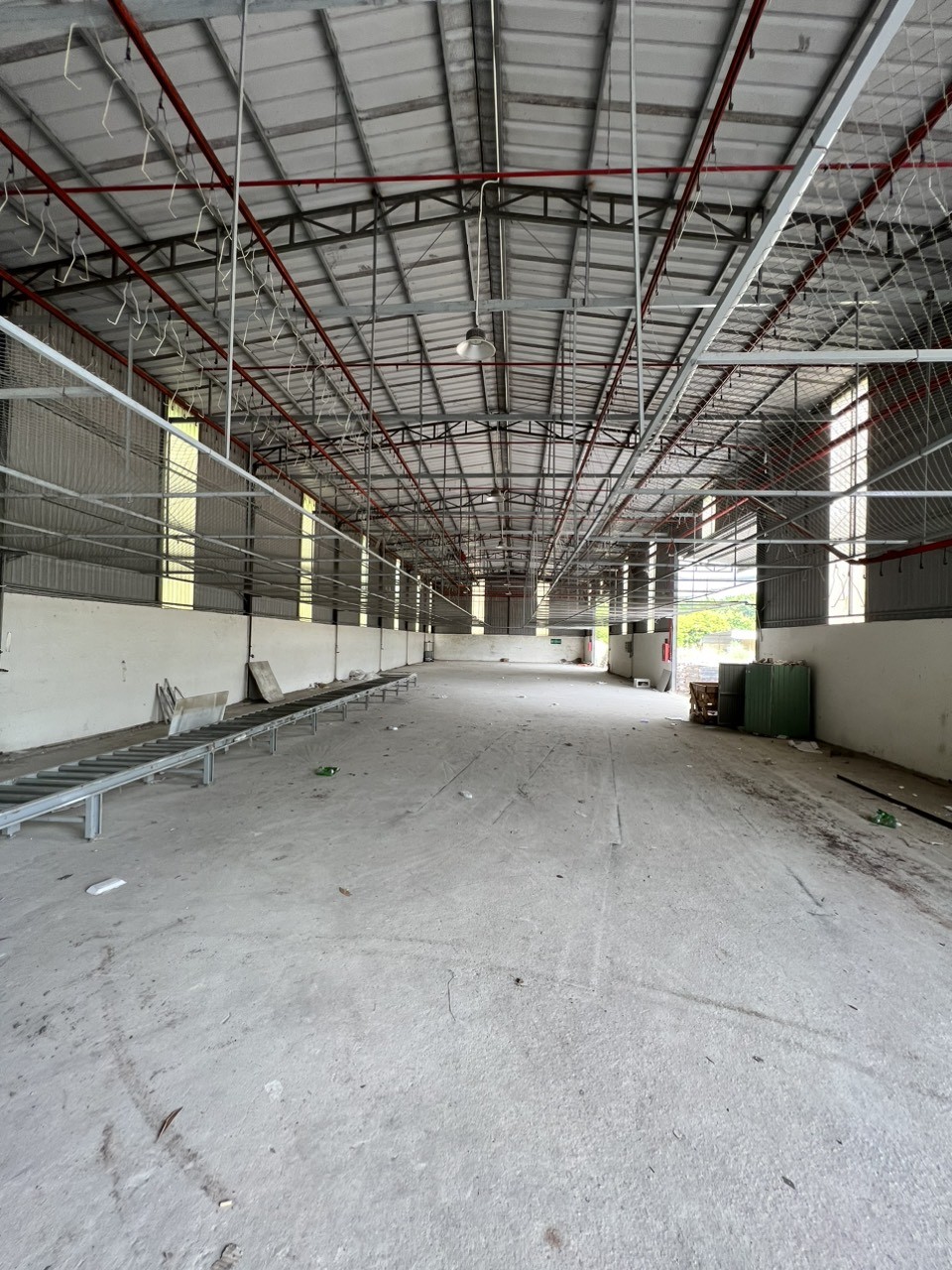 Cho thuê kho xưởng sản xuất 2500m2 Bến Cát, Bình Dương