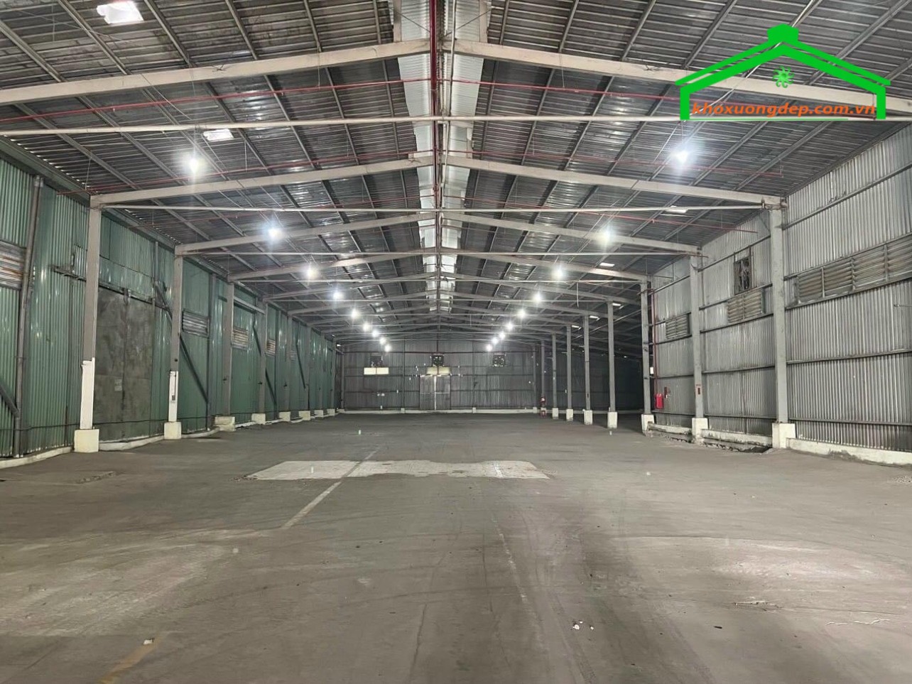 Cho thuê kho xưởng 1.100m2 Nguyễn Cửu Phú gần kcn Tân Tạo đường container 24/24.