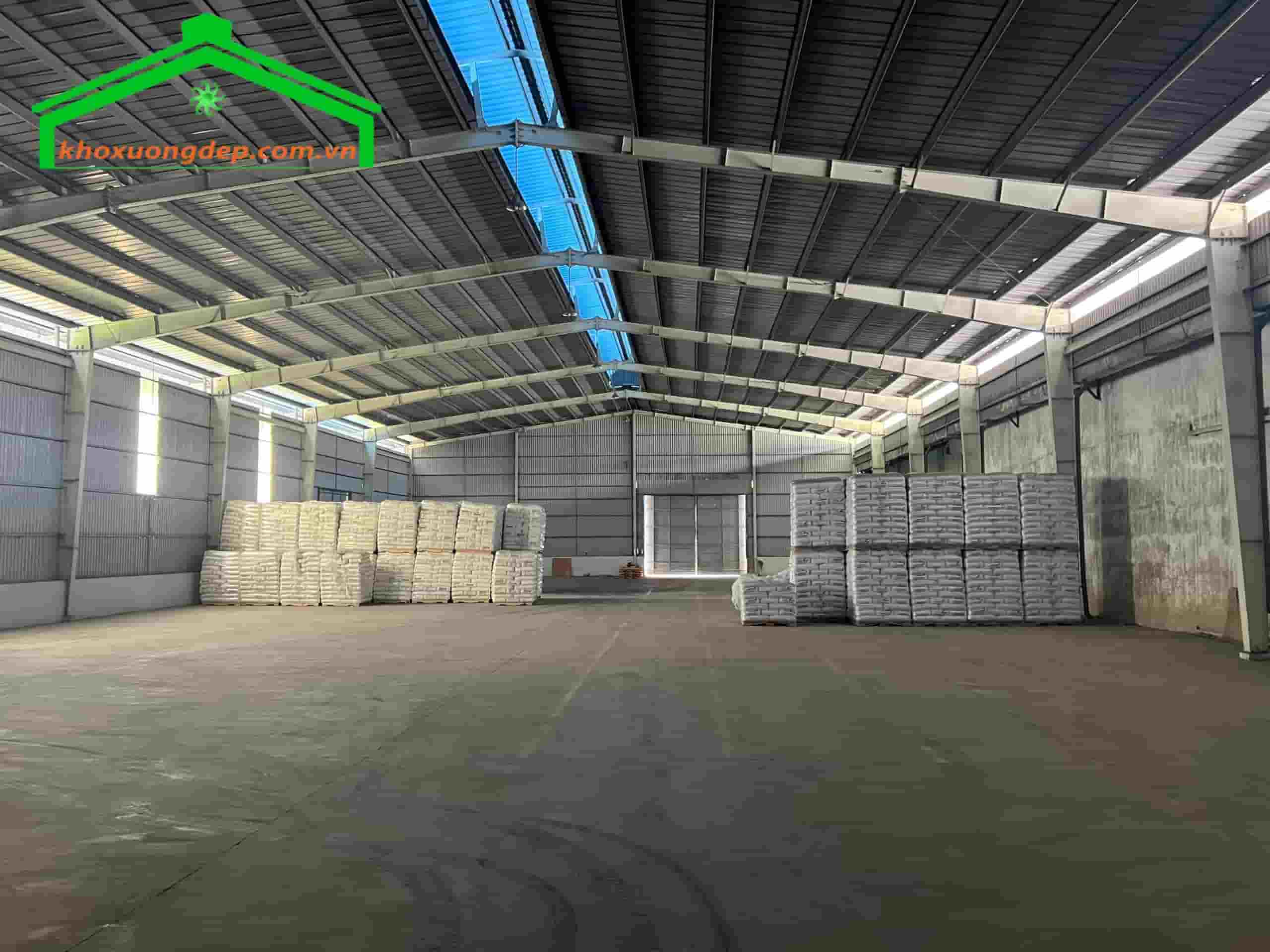 Cho thuê kho xưởng 1.300 m2 ngoài KCN tại Xã Đức Hòa Hạ, Huyện Đức Hòa, Tỉnh Long An