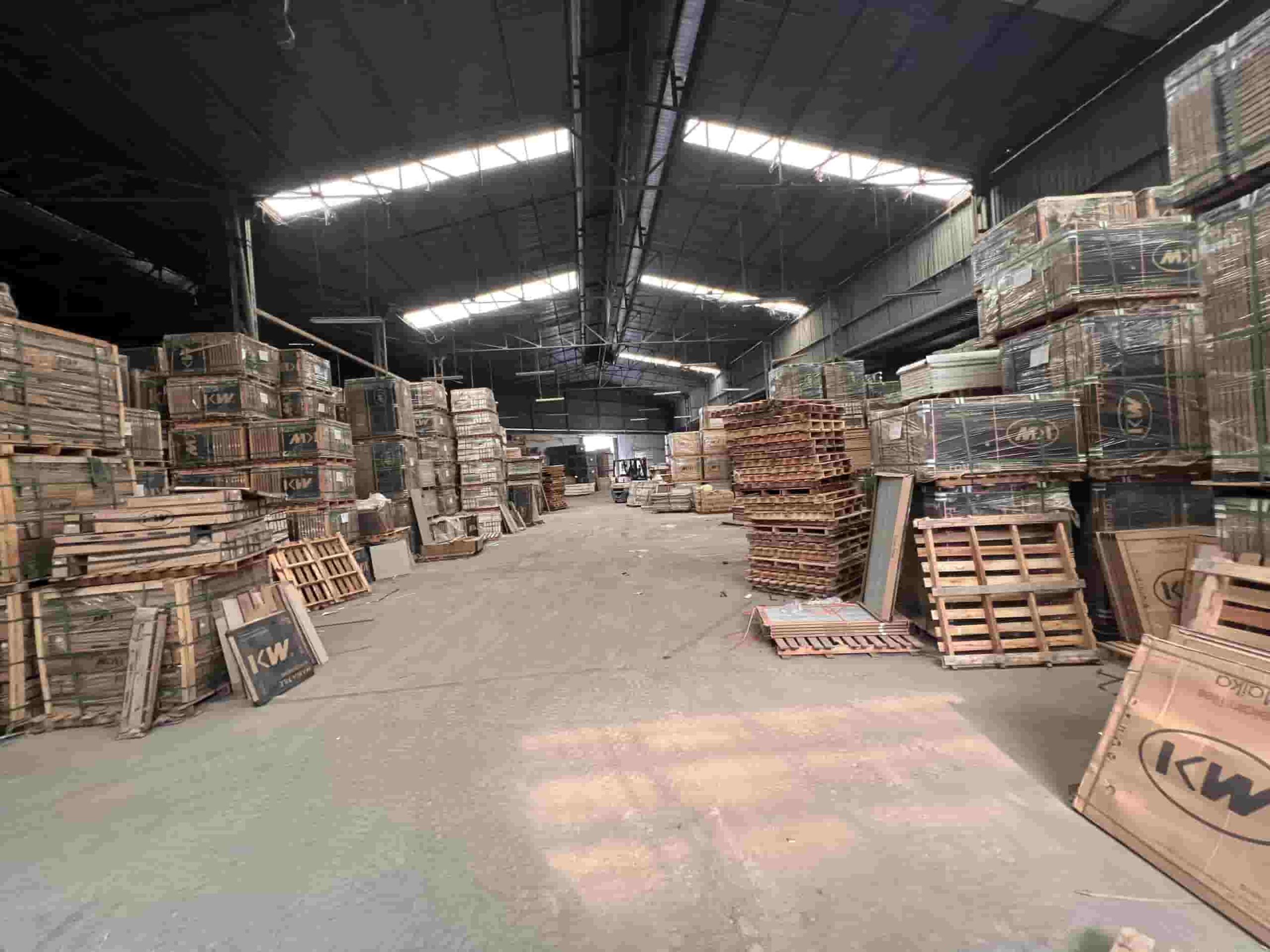 Cho thuê kho xưởng 1500 m2 tại Quốc Lộ 1A, Bình Chánh