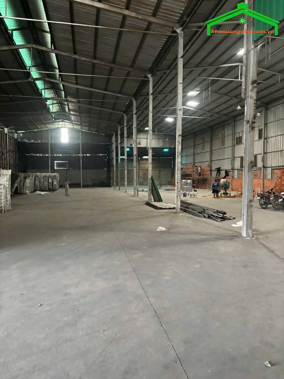 Cho thuê kho xưởng mặt tiền 2500m2 Thuận An, Bình Dương