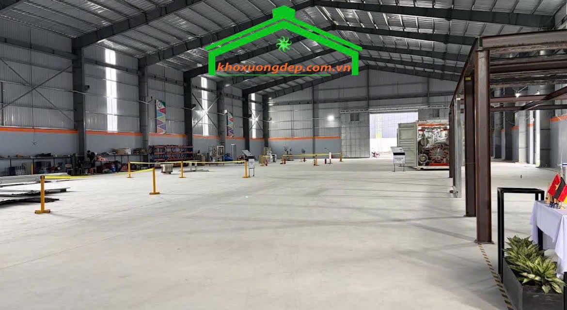 Cho thuê kho xưởng 2430m2 CCN Hoàng Long, Tây Ninh